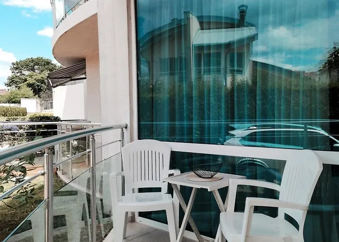 Boho 4 Pools 10min To The